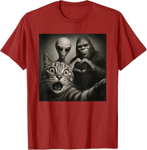 Funny Surprised Scared Cat Selfie Alien Bigfoot Sasquatch
