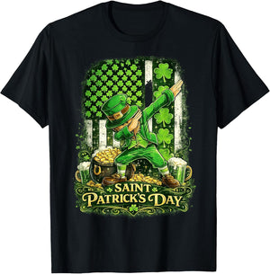 Dabbing Leprechaun with US American Flag for St Patricks Day