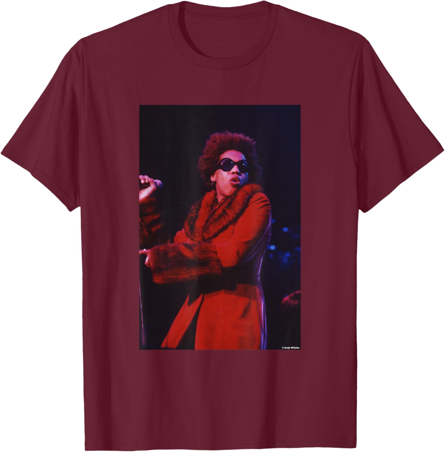 Macy Gray Live at BRIT Awards by Andy Willsher T-Shirt - T-Shirt | Maroon