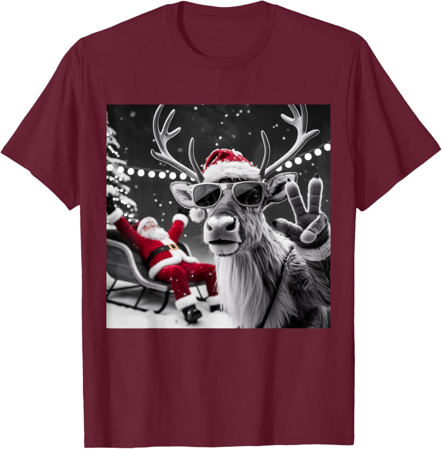 Funny Reindeer Selfie Christmas T-Shirt - T-Shirt | Maroon