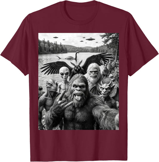 Bigfoot Alien Loch Ness Monster UFO Cryptids Selfie T-Shirt - T-Shirt | Maroon