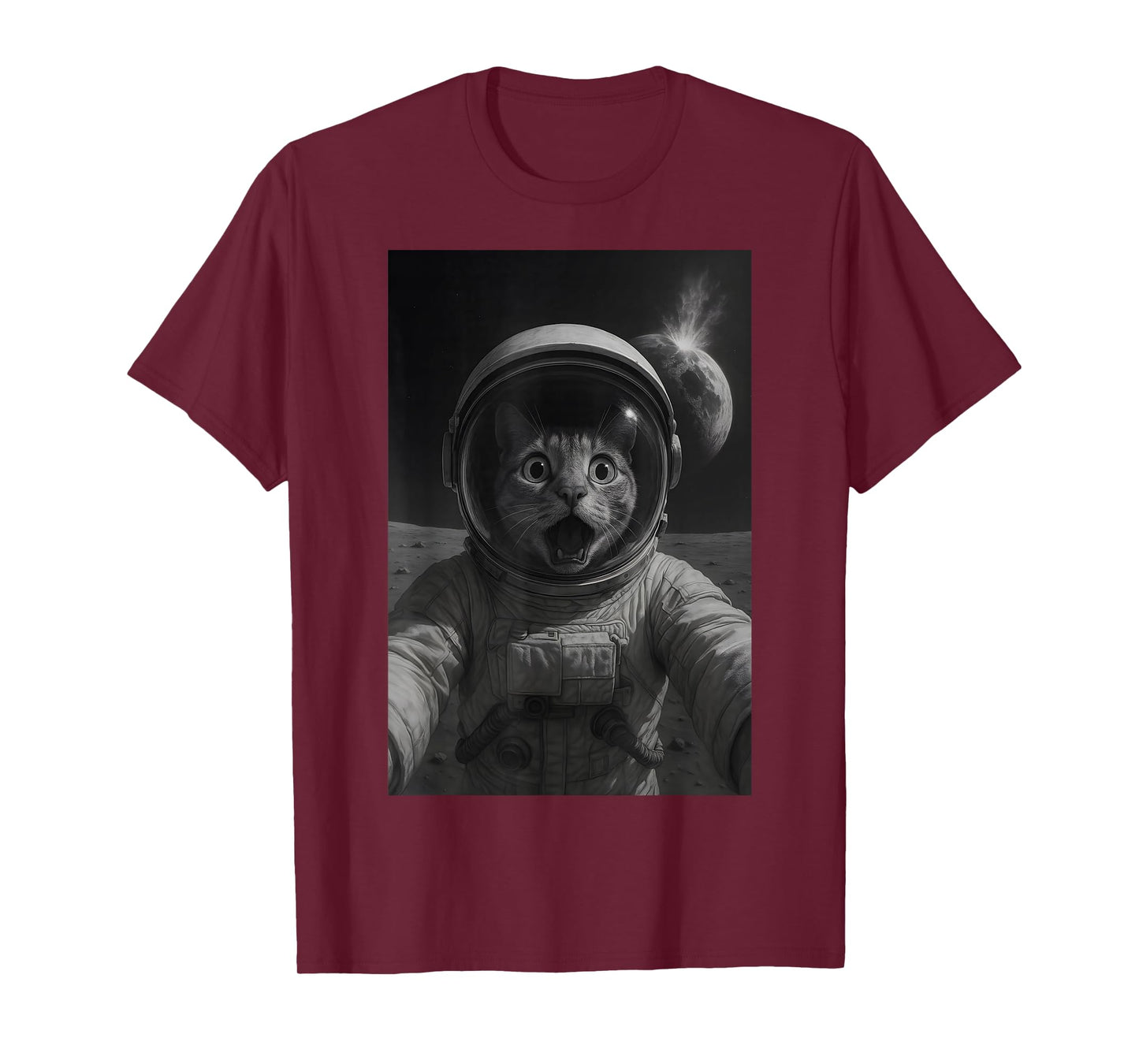 Selfie Cat Funny Astronaut on The Moon Space Cat T-Shirt