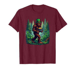 Saint Patricks Day Pixel Art Bigfoot Sasquatch Fun T-Shirt