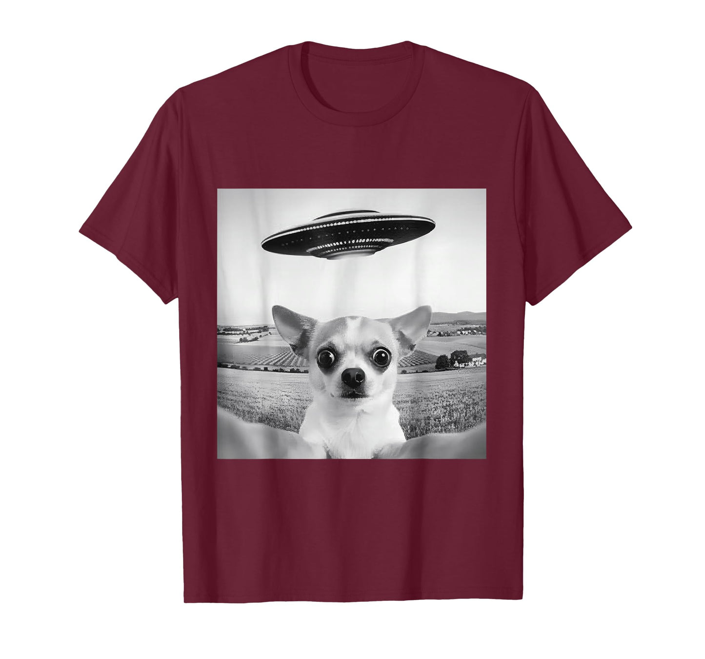 Funny Selfie Chihuahua Dog with Alien UFO Funny Dogs Lover T-Shirt