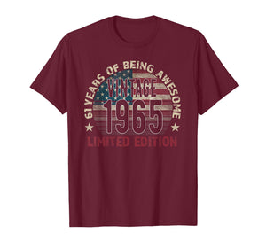 61th Birthday Gift Men Vintage Born 1965 Turning 61 Year Old T-Shirt