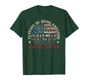 74th Birthday Gift Men Vintage Born 1952 Turning 74 Year Old T-Shirt