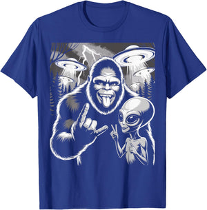 Funny Bigfoot & Alien Sasquatch Rock On Hand Sign UFO Selfie T-Shirt - T-Shirt | Royal