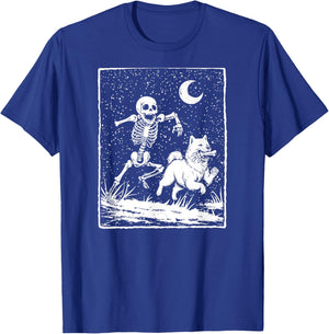 Skeleton Chasing Samoyed Dog – Spooky Halloween T-Shirt - T-Shirt | Royal