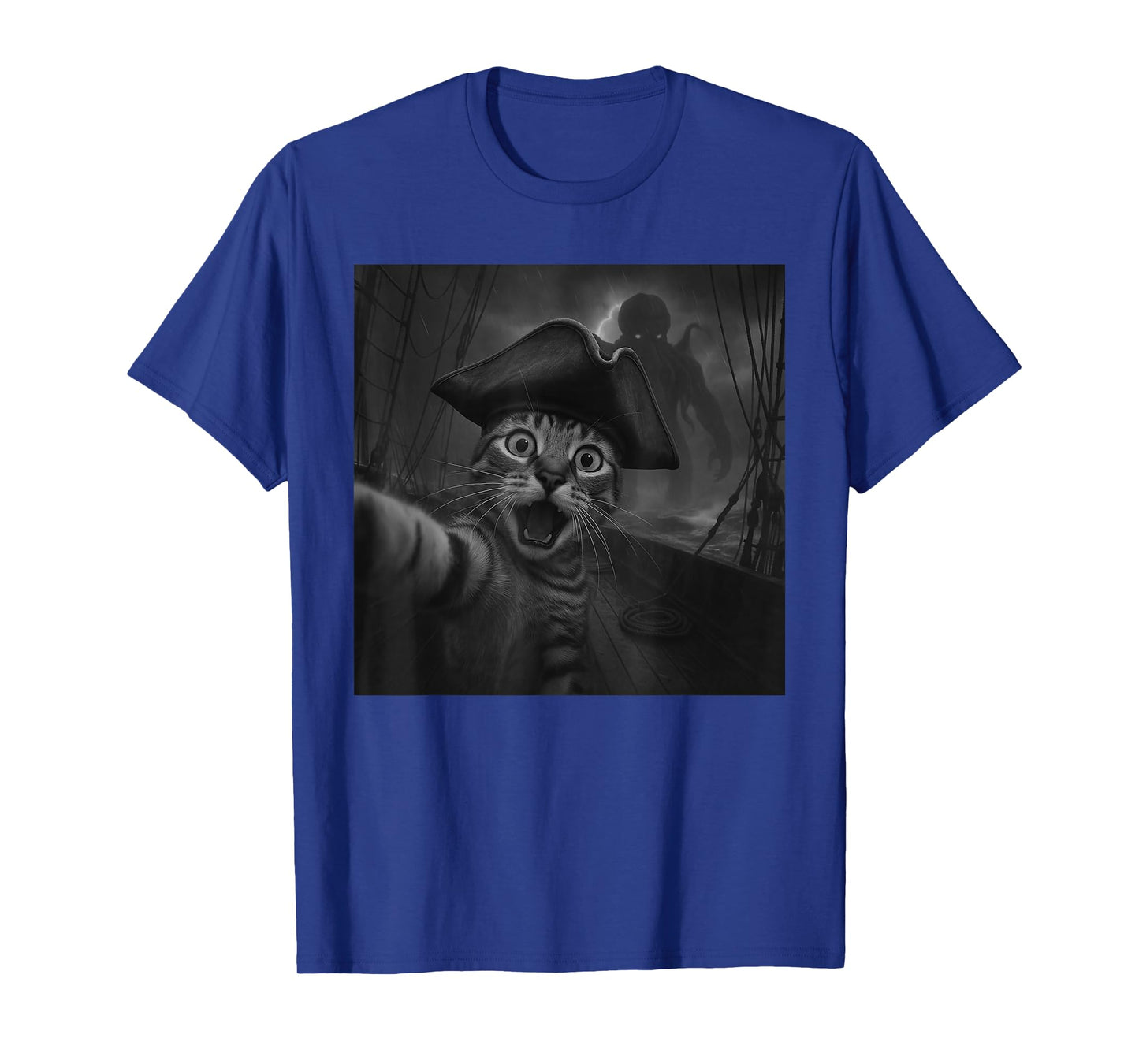 Cat Selfie with Cthulhu Cosmic Horror Funny Meme Men Women T-Shirt