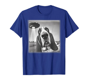 Vintage Basset Hound Selfie with UFO Dog Mom Owner Pet Lover T-Shirt