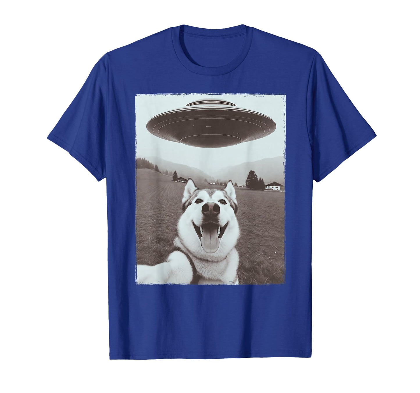 Happy Husky Selfie with Alien UFO Funny Dog Gift T-Shirt