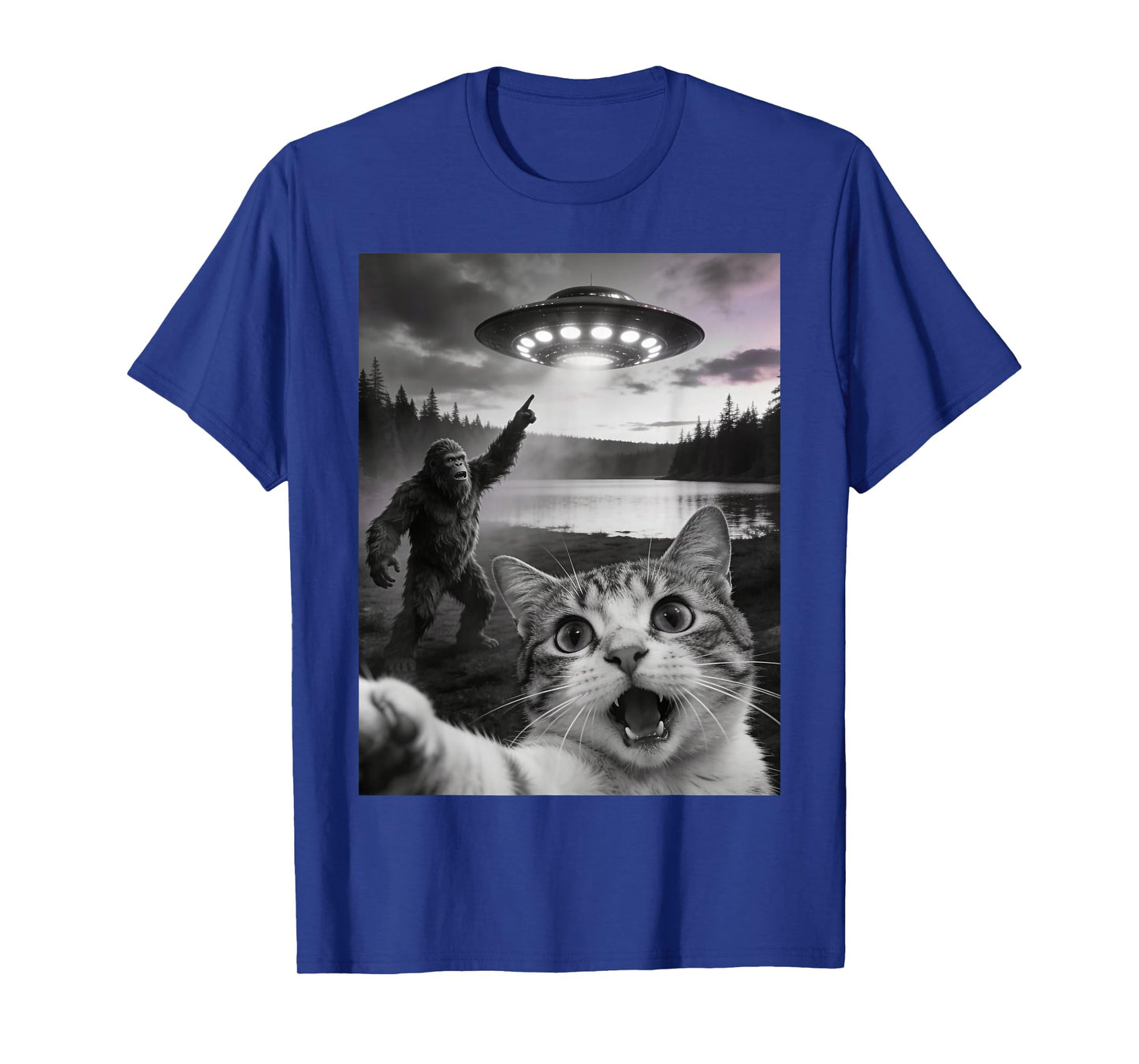 Cat Selfie Alien UFO Bigfoot Funny Cat T-Shirt