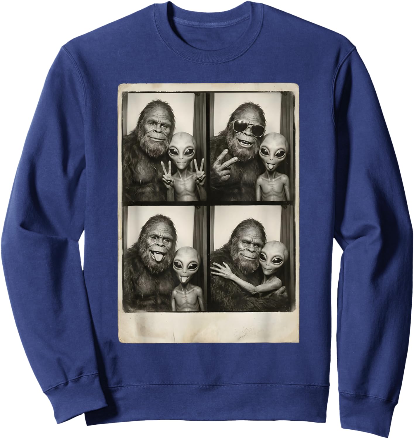 Funny Bigfoot Alien Photobooth UFO Friends Vintage Sweatshirt - Sweatshirt | Navy