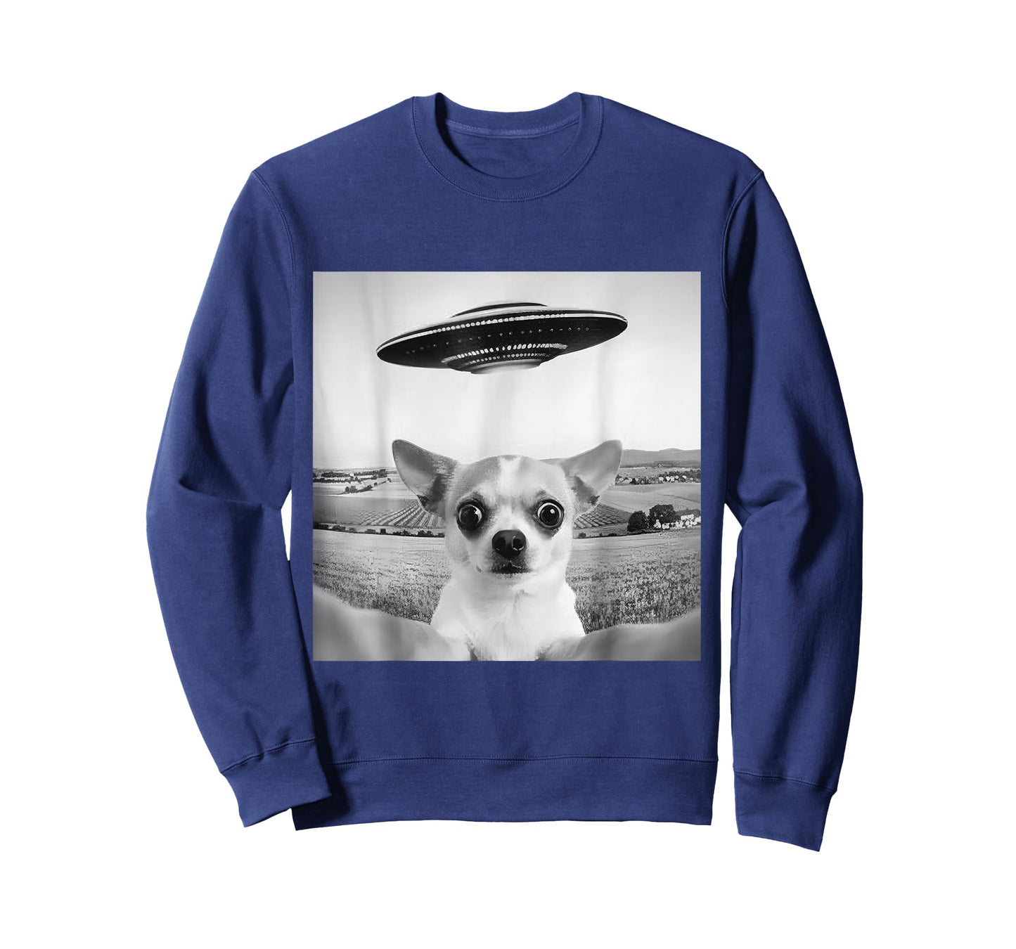 Funny Selfie Chihuahua Dog with Alien UFO Funny Dogs Lover T-Shirt