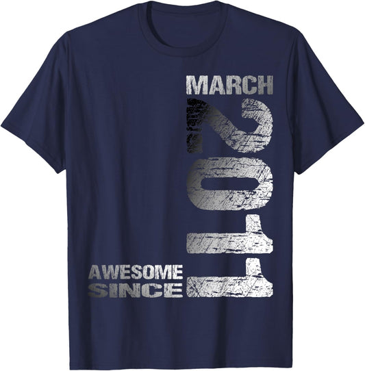 Awesome Since March 2011 Vintage 15. Birthday T-Shirt - T-Shirt | Navy