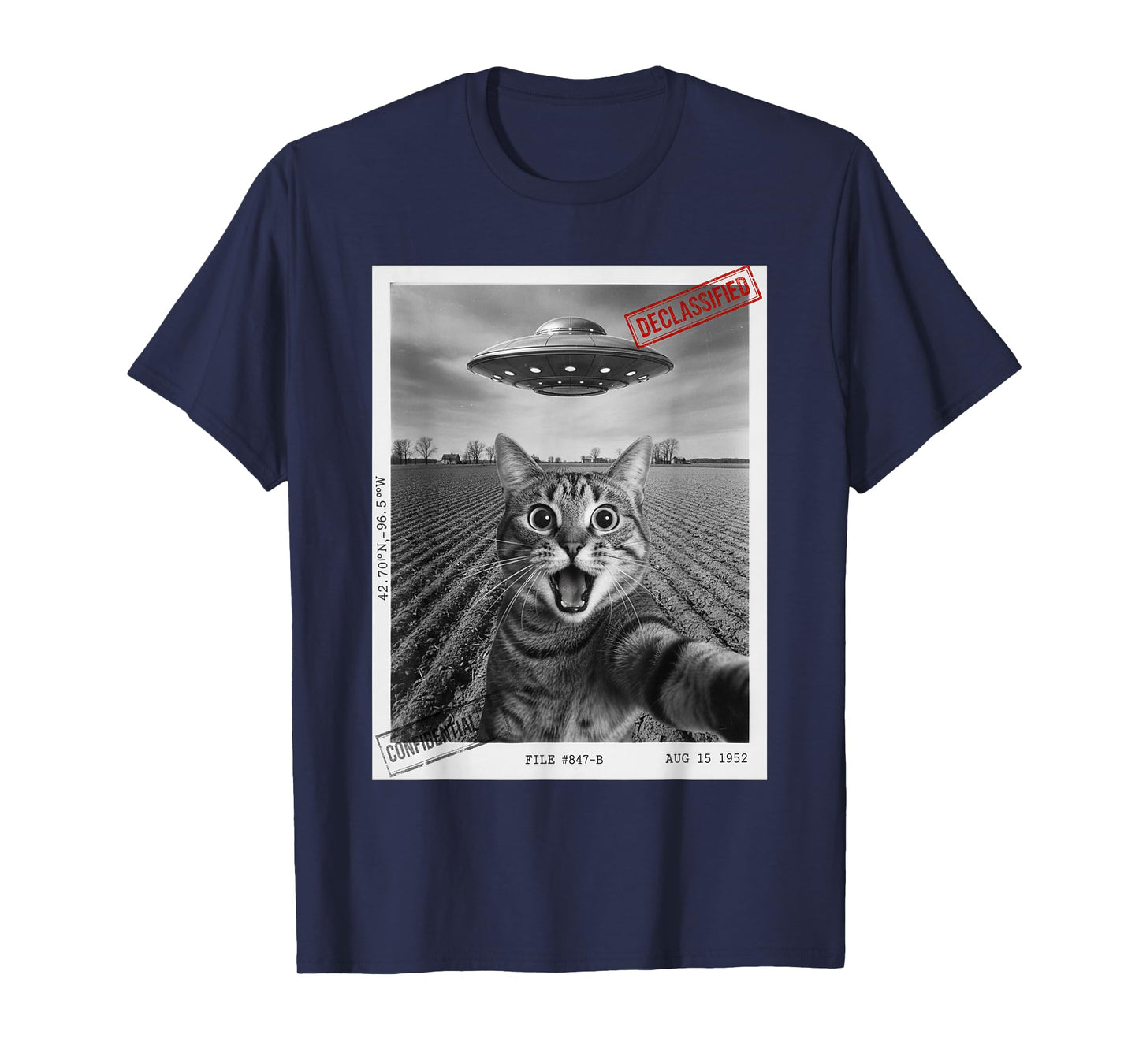 Cat Selfie UFO Alien Funny Surprised Cat Meme Men Women Kid T-Shirt