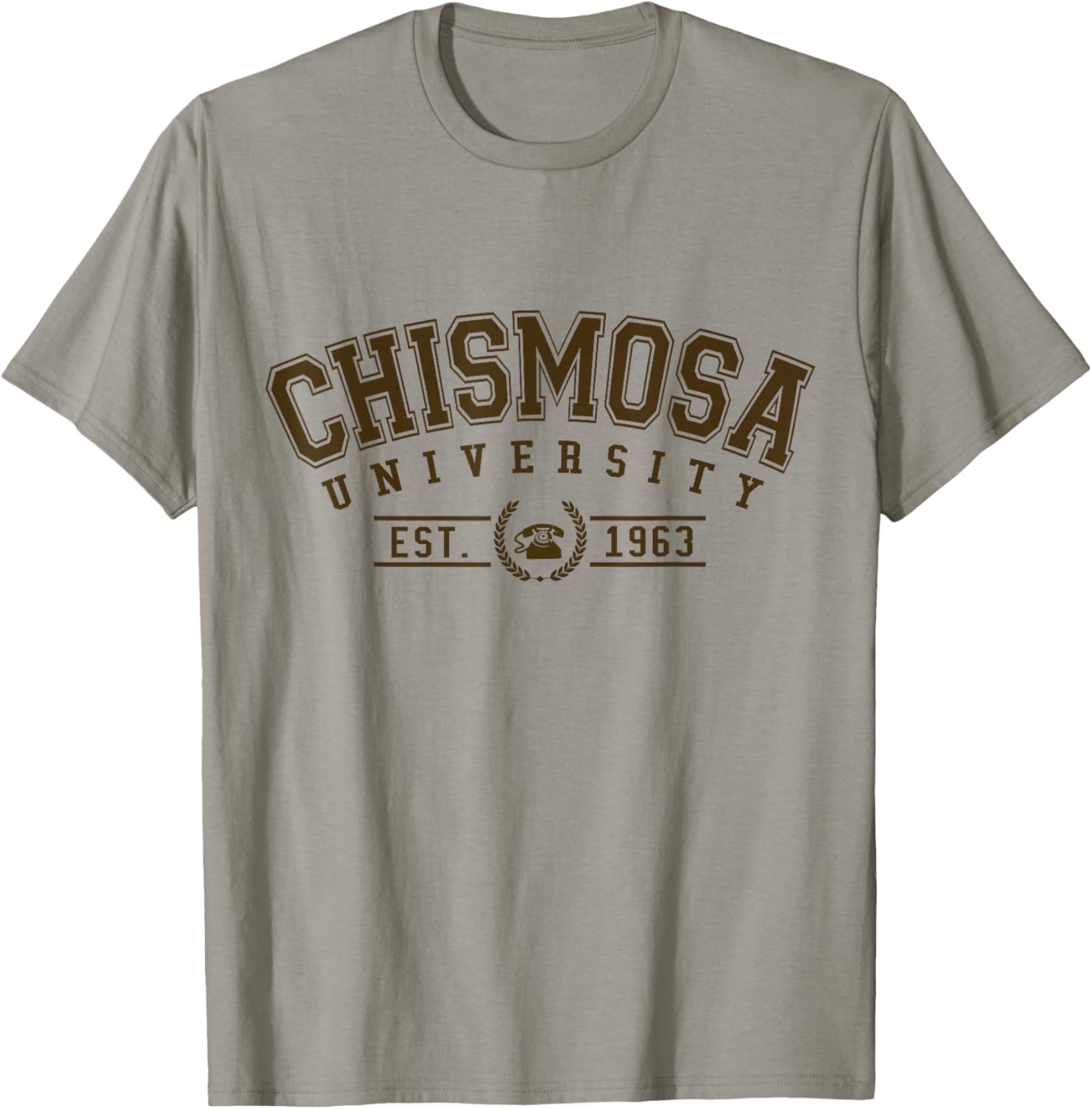 Chismosa University Est.1963, Funny Latina College-Style T-Shirt - T-Shirt | Sand