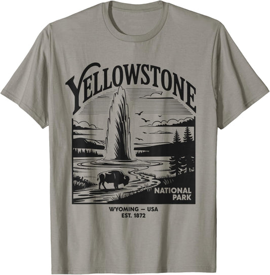 Yellowstone National Park Wyoming Geyser USA Retro Vintage T-Shirt - T-Shirt | Sand