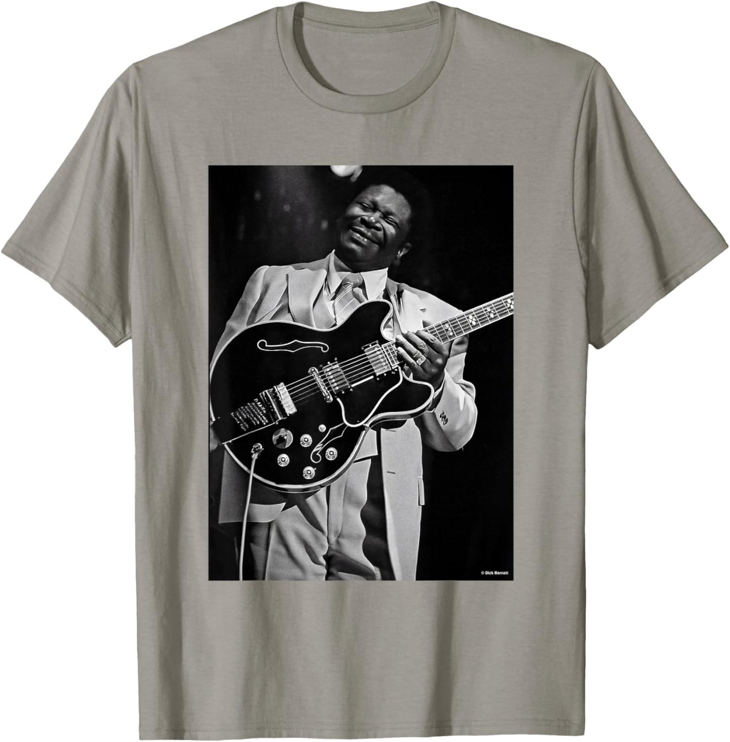B.B. King of The Blues Live LA 1979 By Dick Barnatt T-Shirt - T-Shirt | Sand