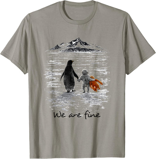 Punch Baby Monkey Meets Nihilist Penguin Viral e Meme T-Shirt - T-Shirt | Sand