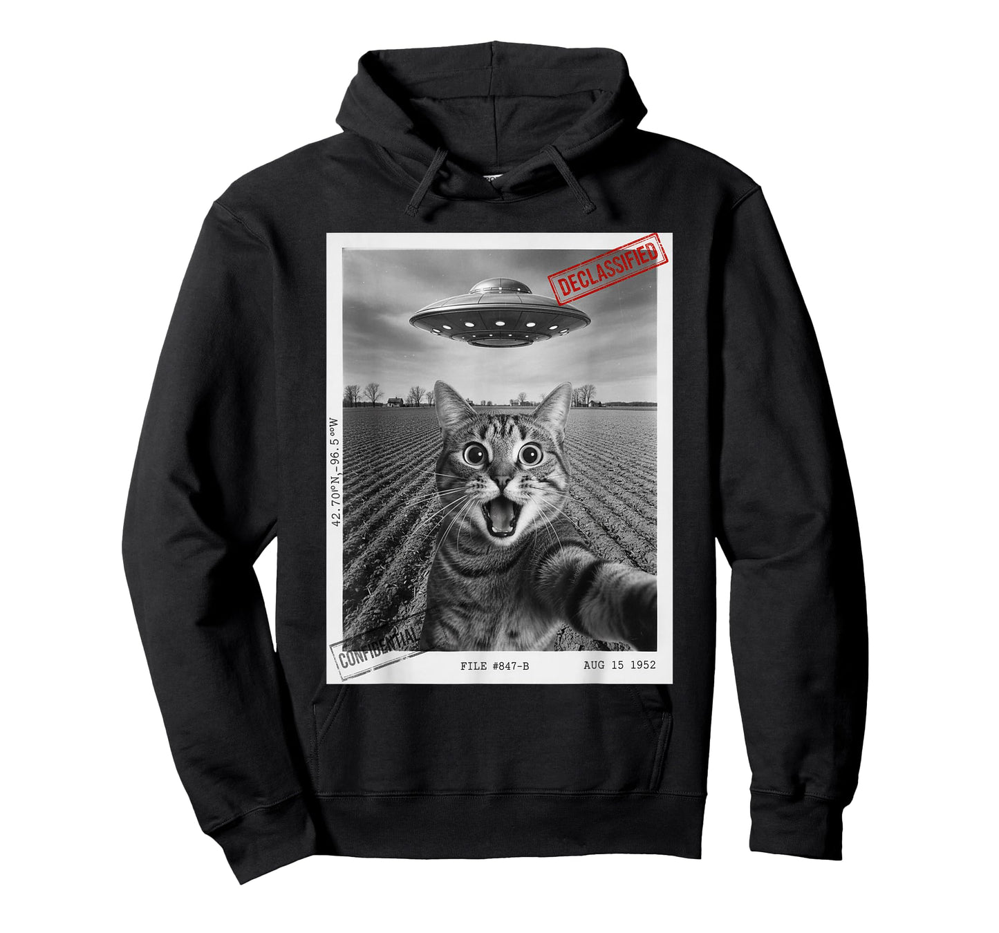 Cat Selfie UFO Alien Funny Surprised Cat Meme Men Women Kid T-Shirt