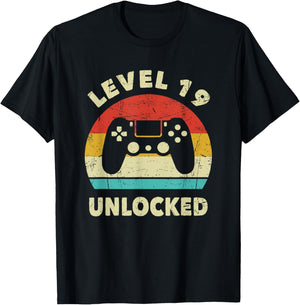 Level 19 Unlocked - Retro Vintage Funny 19th Birthday Gamer T-Shirt - T-Shirt | Black