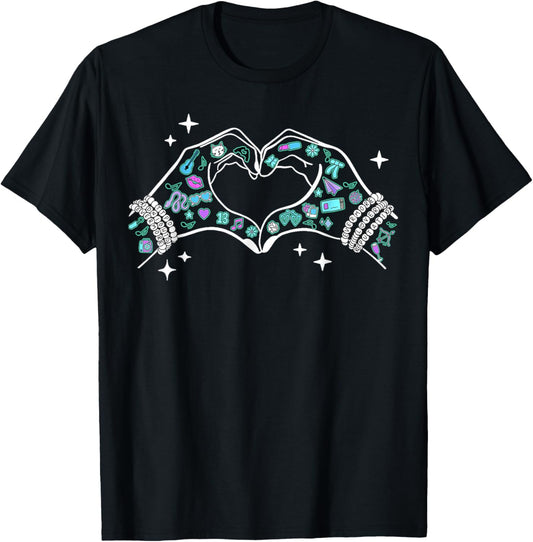 Heart Hands Girl Retro Taylor First Name Groovy 80's T-Shirt - T-Shirt | Black