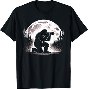 Bigfoot Photographer Hobby T-Shirt - T-Shirt | Black