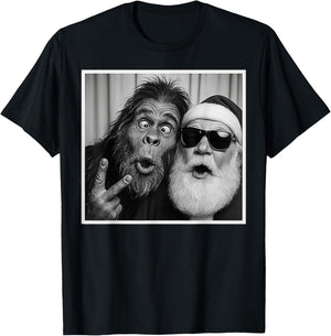 Funny Bigfoot photobooth with Santa Christmas Xmas T-Shirt - T-Shirt | Black
