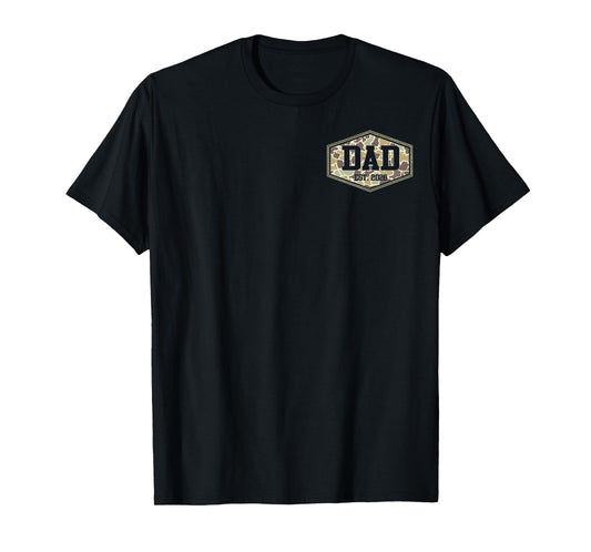 (2 Sided) Camo Dad Est 2026 Camouflage New Dad Father's Day T-Shirt