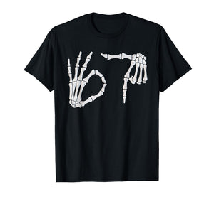 Six Seven 6 7 Meme Funny Skeleton Hands Sign Halloween T-Shirt