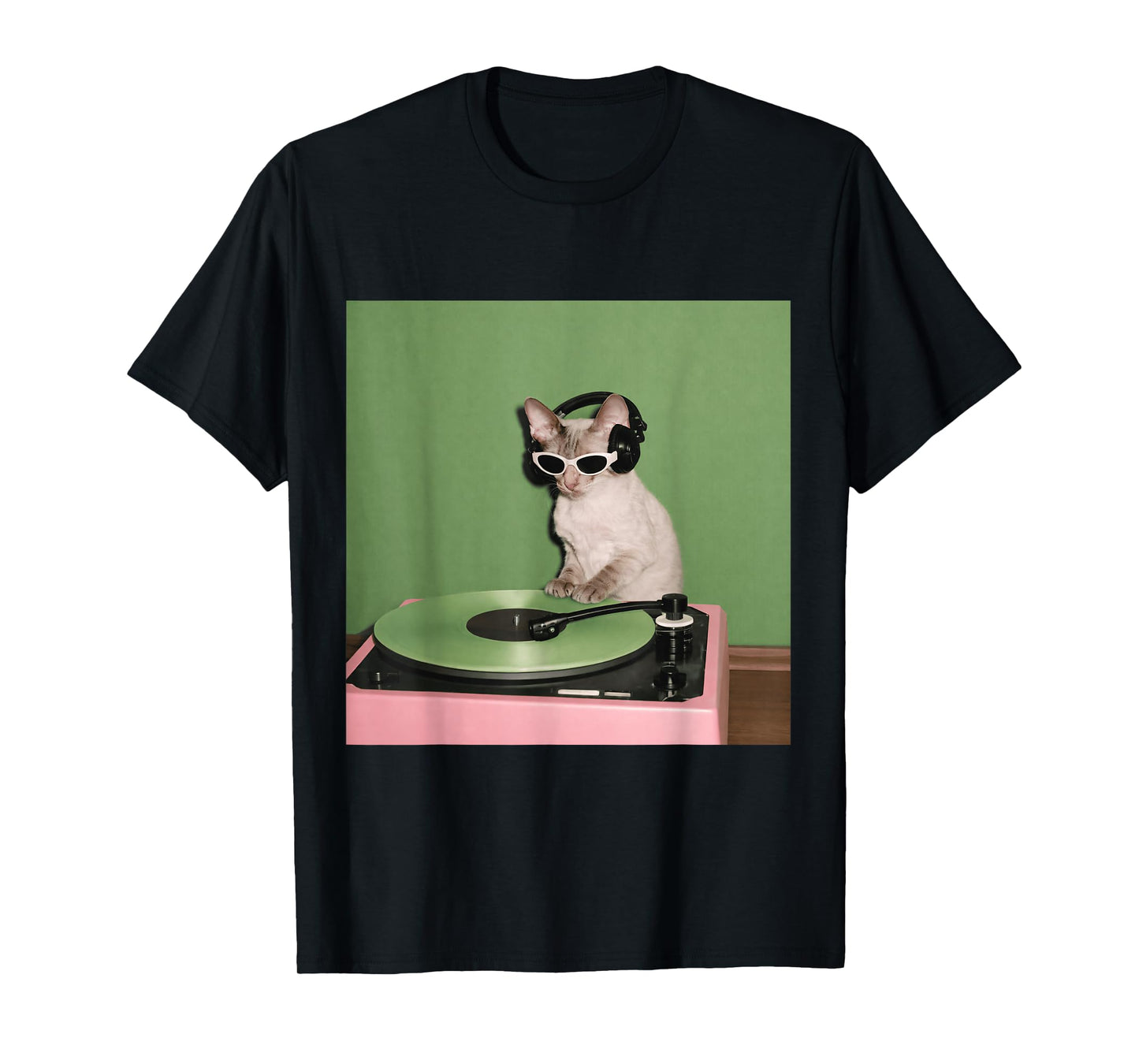 Cool DJ Cat Meme Vinyl Record Funny Retro Music Aesthetic T-Shirt