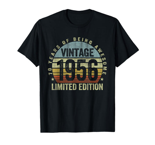 Vintage Born in 1956 Retro 70th Birthday Gifts 70 Years Old T-Shirt