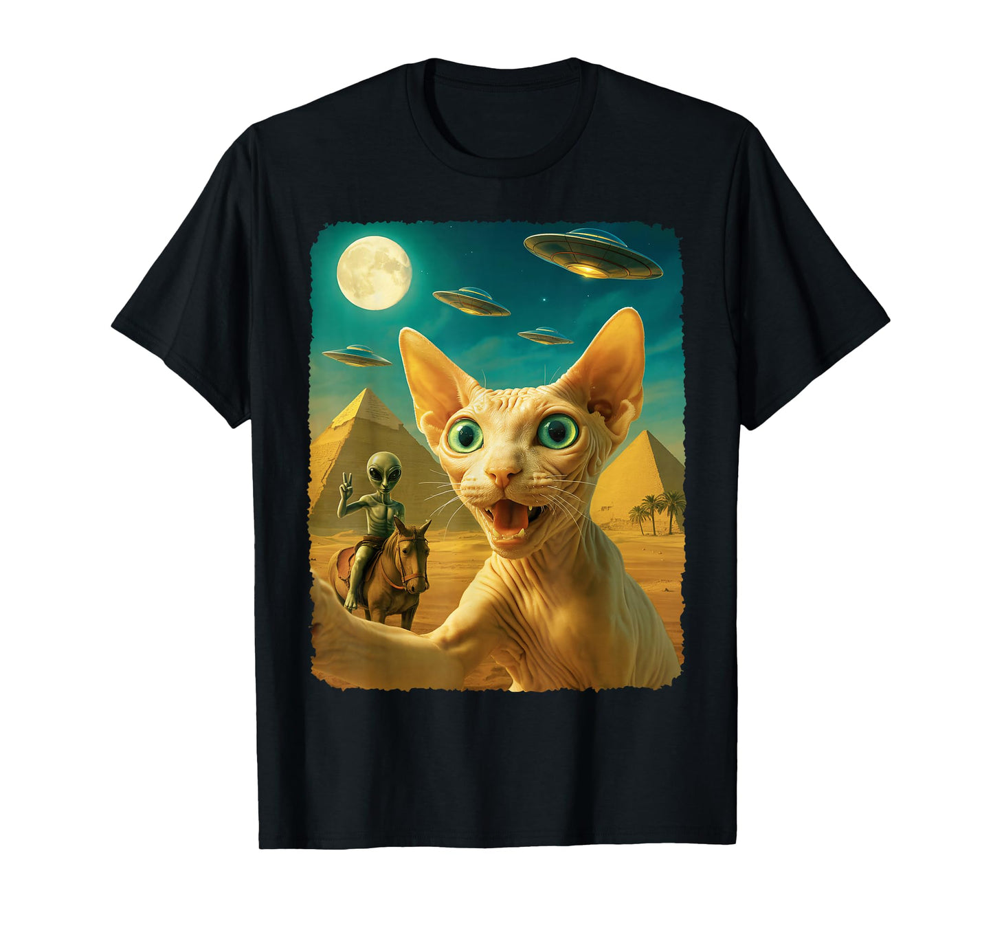 Funny Surprised Cat Selfie with Alien UFOs Pyramid Egypt Art T-Shirt