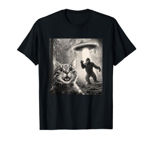 Cat Selfie Forest Trees Alien UFO Bigfoot Humor Sasquatch T-Shirt