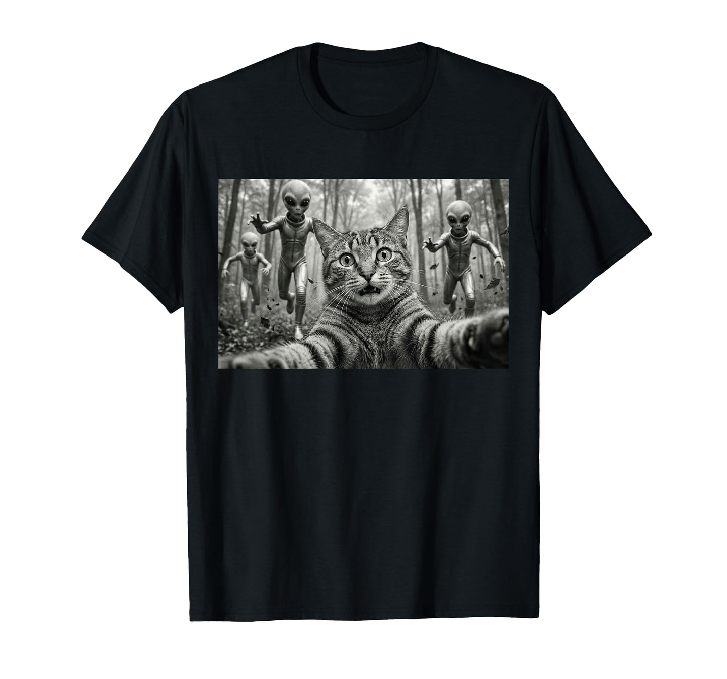 Funny Cat Selfie UFO Alien Abduction Grey Aliens Chasing T-Shirt