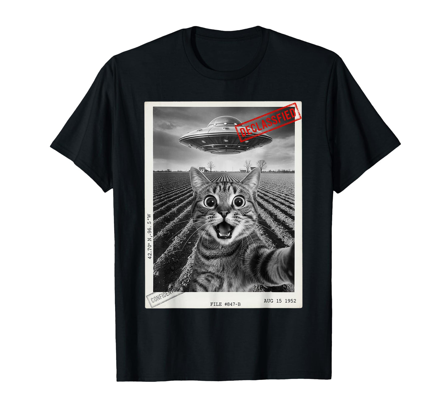 Cat Selfie UFO Alien Funny Surprised Cat Meme Men Women Kid T-Shirt